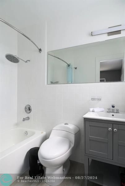 3 of 16 - 1020 N Victoria Park Rd 23, Fort Lauderdale, FL