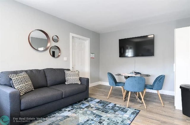 4 of 16 - 1020 N Victoria Park Rd 23, Fort Lauderdale, FL