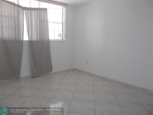 3 of 5 - 1893 S Ocean Dr 211, Hallandale, FL