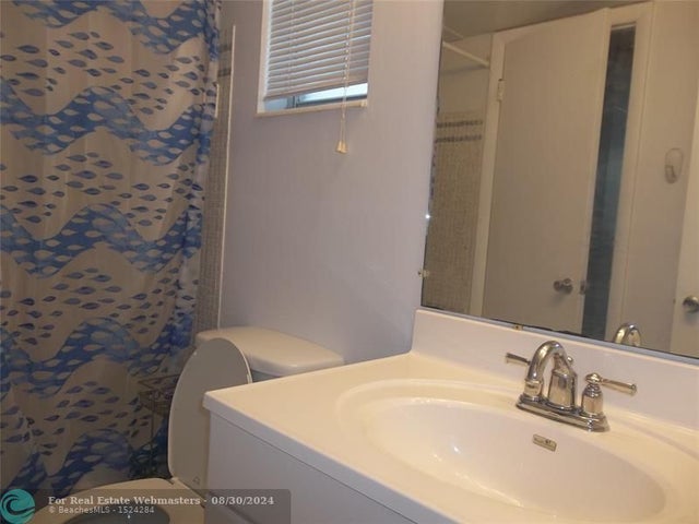4 of 5 - 1893 S Ocean Dr 211, Hallandale, FL