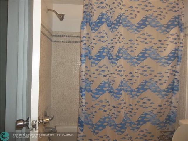 5 of 5 - 1893 S Ocean Dr 211, Hallandale, FL