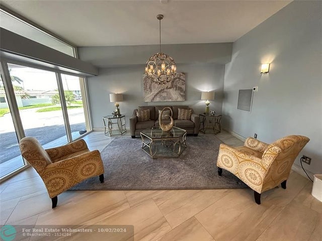 5 of 44 - 1200 Hibiscus Ave 702, Pompano Beach, FL