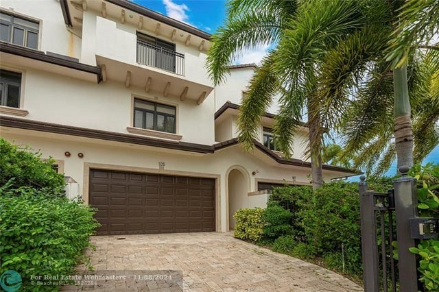 1 of 48 - 105 Isle Of Venice Dr 105, Fort Lauderdale, FL