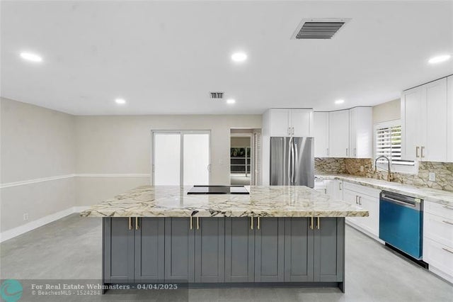4 of 57 - 828 Johnson St, Hollywood, FL