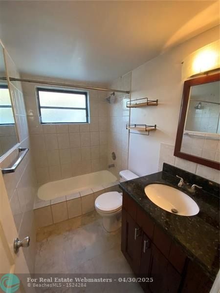 4 of 6 - 1100 Ne 9th Ave 202, Fort Lauderdale, FL