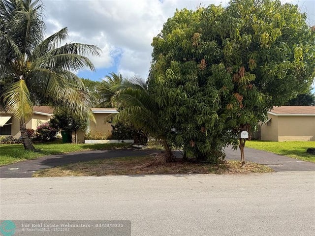 1 of 26 - 8849 W Long Acre Dr, Hollywood, FL
