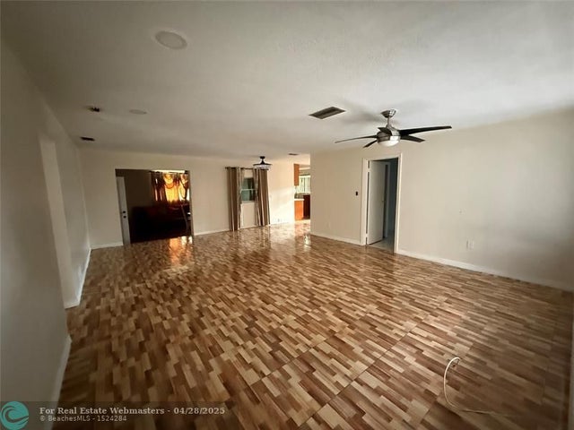 4 of 26 - 8849 W Long Acre Dr, Hollywood, FL