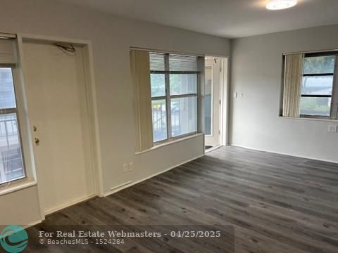 2 of 12 - 3870 Ne 22nd Ter 4, Lighthouse Point, FL