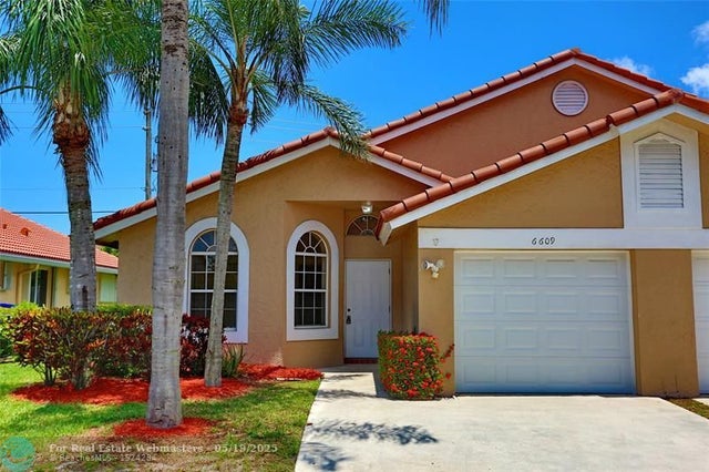 1 of 33 - 6609 Marissa Cir, Lake Worth, FL