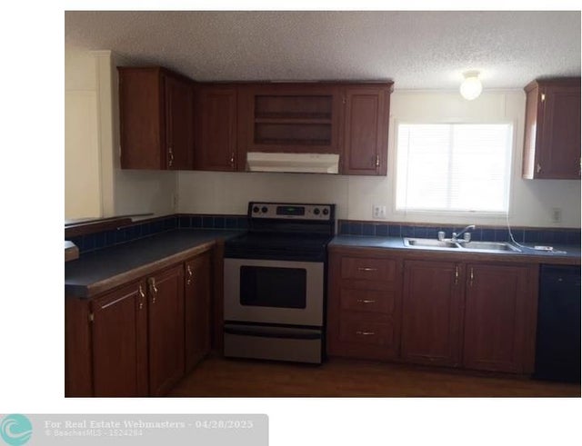 4 of 18 - 11913 Watergate Cir, Boca Raton, FL