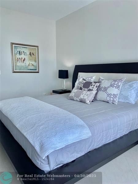 2 of 30 - 1945 S Ocean Dr 1408, Hallandale, FL