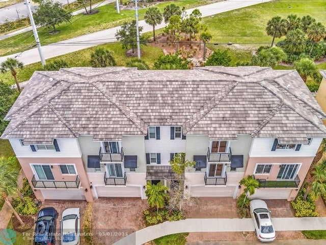 2 of 30 - 563 Nw 35th Pl, Boca Raton, FL