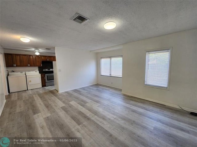 3 of 22 - 2466 Lincoln St House, Hollywood, FL