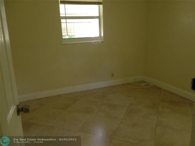 5 of 10 - 2534 Taft St Front, Hollywood, FL