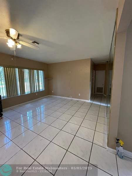 2 of 16 - 359 E Dayton Cir, Fort Lauderdale, FL