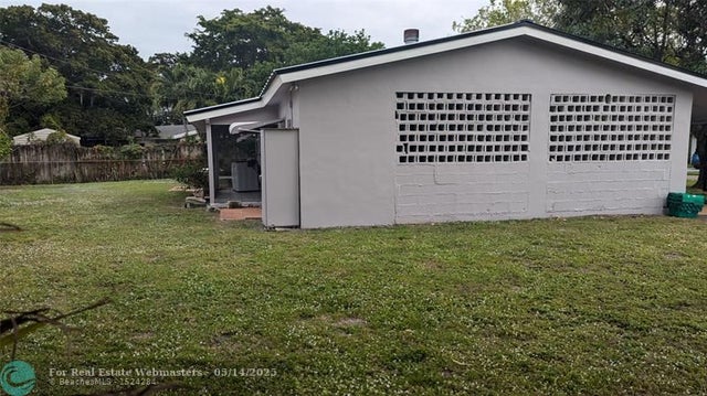 2 of 20 - 2080 Sw 38th Ave, Fort Lauderdale, FL