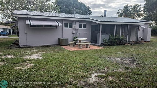 3 of 20 - 2080 Sw 38th Ave, Fort Lauderdale, FL