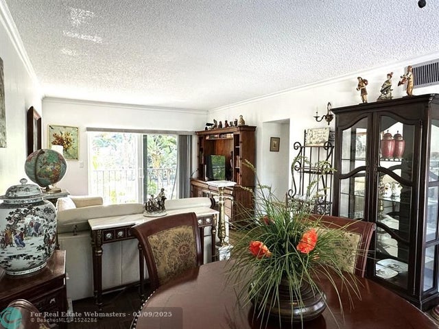 4 of 9 - 4143 N Ocean Blvd 202, Fort Lauderdale, FL