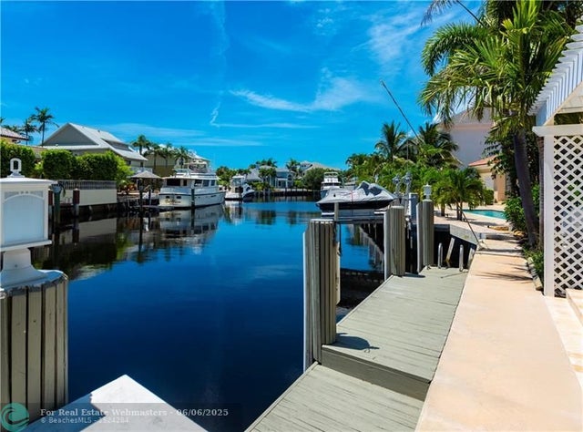 2 of 40 - 3001 Jasmine Ct, Delray Beach, FL