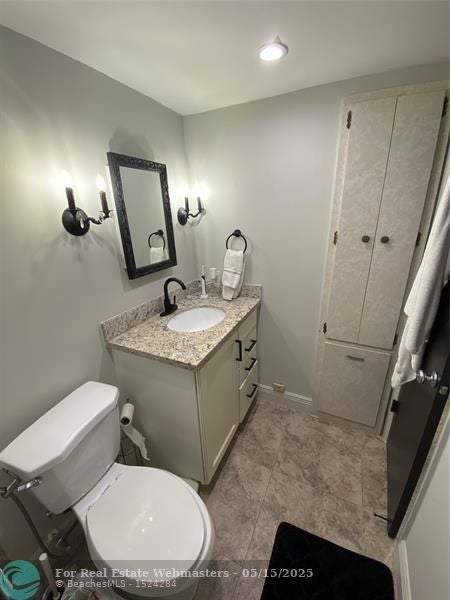 5 of 7 - 4040 N Hills Dr 5, Hollywood, FL