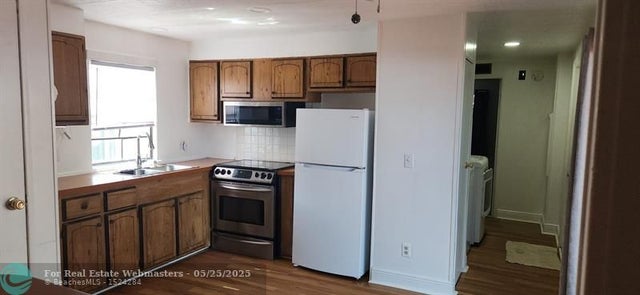 2 of 10 - 11868 Watergate Cir 2, Boca Raton, FL