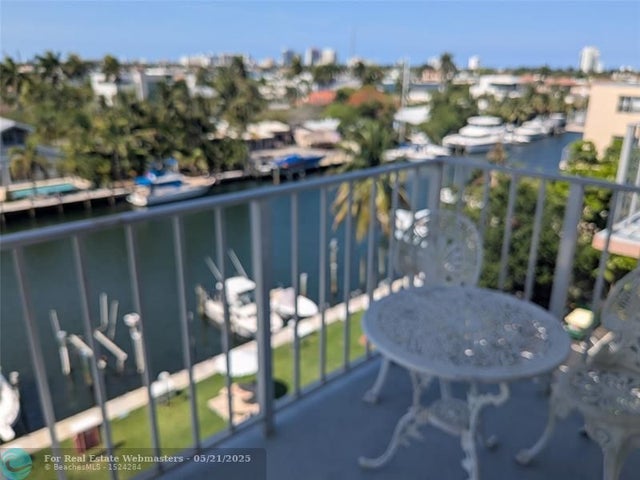 4 of 16 - 1731 Se 15 St 612, Fort Lauderdale, FL