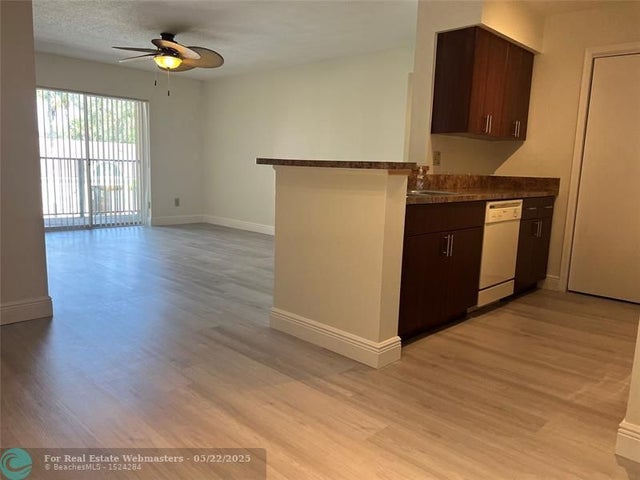 5 of 23 - 875 Riverside Dr, Coral Springs, FL