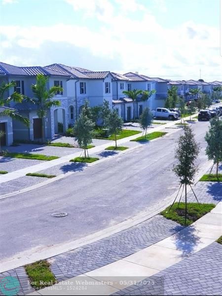 3 of 35 - 4705 Nw 118th Ave, Coral Springs, FL