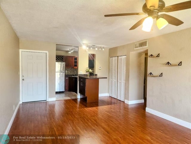 2 of 13 - 151 Se 6th Ave 10, Pompano Beach, FL