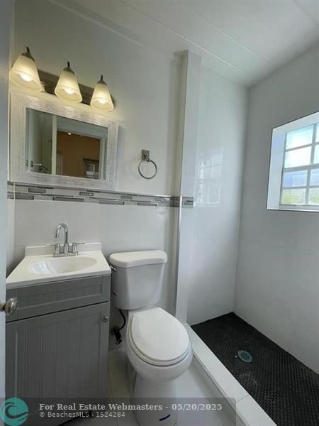 3 of 5 - 104 Ne 4th Ave B, Delray Beach, FL