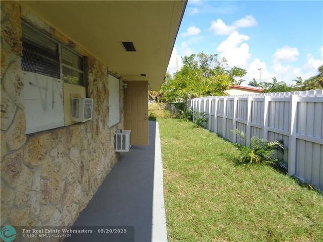 2 of 5 - 345 Nw 5th St 3, Pompano Beach, FL