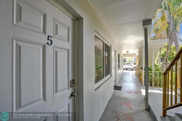 4 of 45 - 1821 Middle River Dr 5, Fort Lauderdale, FL