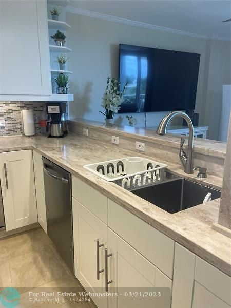 3 of 11 - 1731 Se 15th St 606, Fort Lauderdale, FL