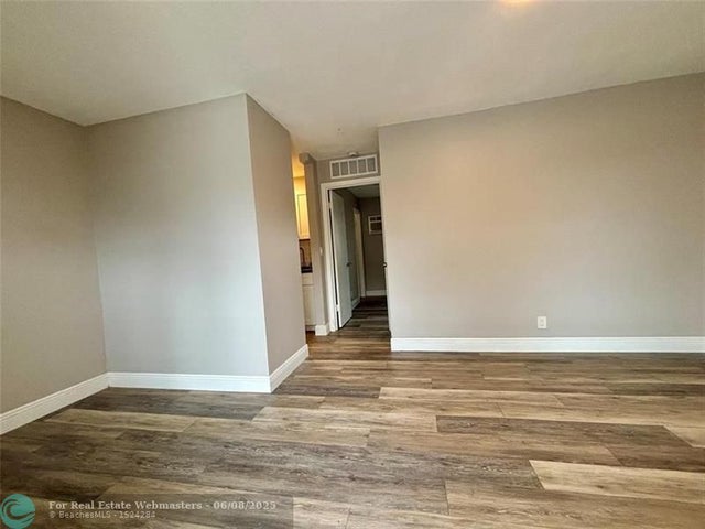 4 of 15 - 505 N J St 1, Lake Worth, FL