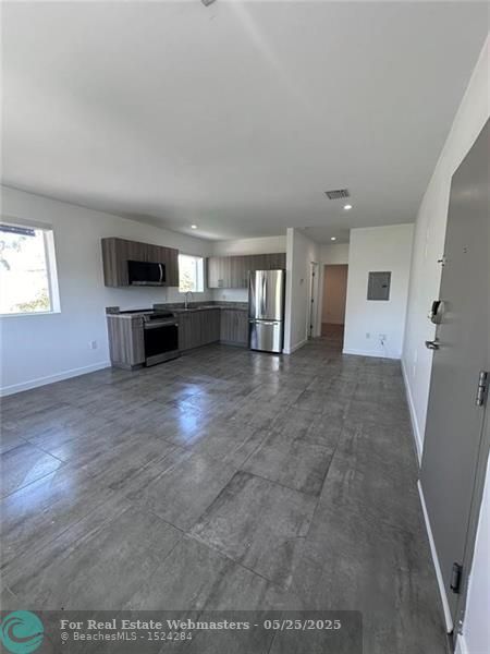 165 Nw 39th St 06, Miami