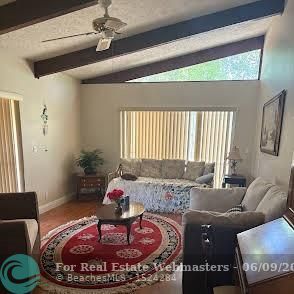 4 of 13 - 117 Essex Rd, Hollywood, FL