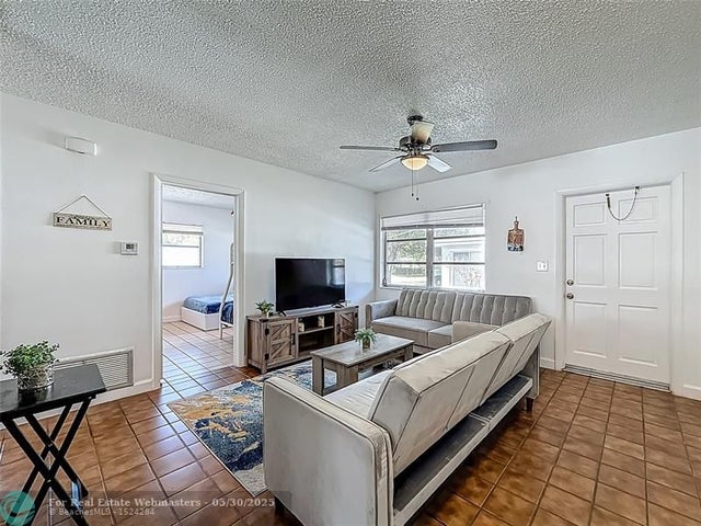 5 of 25 - 2275 Se 6th St 1, Pompano Beach, FL