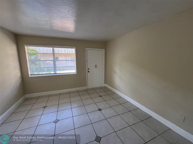 1370 Ne 119th St 08, Miami