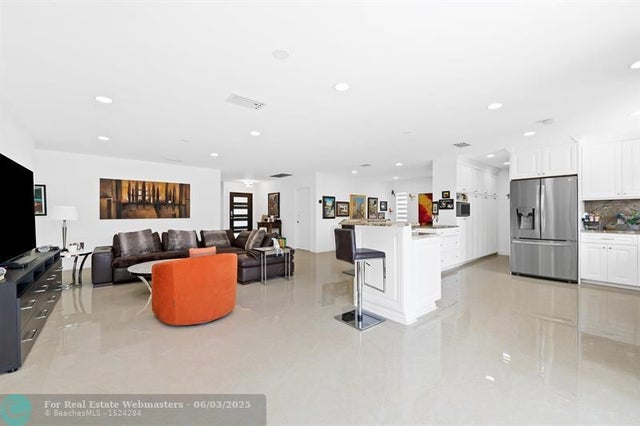 5 of 24 - 420 Se 13th Ave, Pompano Beach, FL