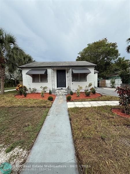 3 of 26 - 626 37th St, West Palm Beach, FL