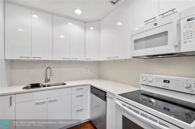 2 of 24 - 6211 Bay Club Dr 4, Fort Lauderdale, FL