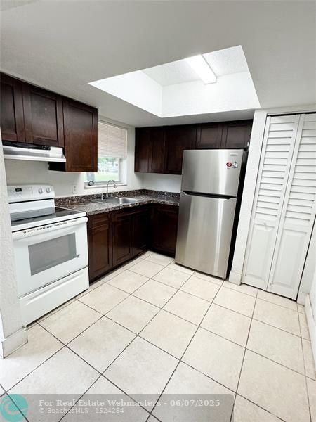 1 of 7 - 101 Ne 41st St 92f, Fort Lauderdale, FL