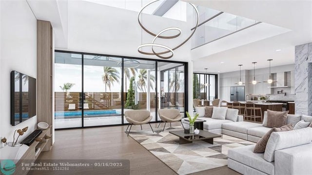 4 of 13 - 2708 Ne 25th Ct, Fort Lauderdale, FL