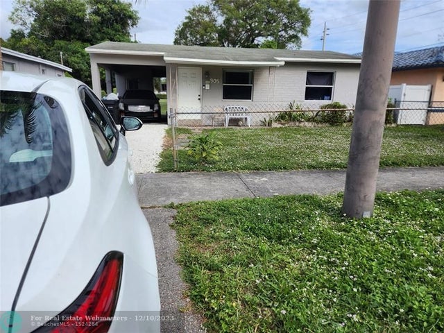 1 of 5 - 905 Nw 5th St, Fort Lauderdale, FL