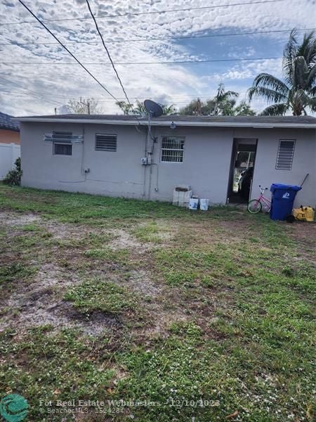 2 of 5 - 905 Nw 5th St, Fort Lauderdale, FL