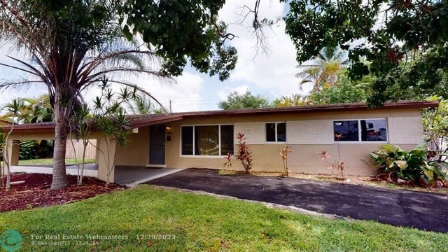 2 of 27 - 1701 N 46th Ave, Hollywood, FL
