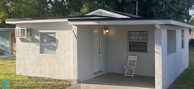 1 of 14 - 6141 Garfield St, Hollywood, FL