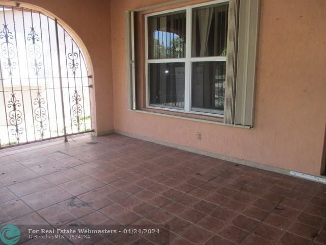 2 of 19 - 926 N C St, Lake Worth, FL
