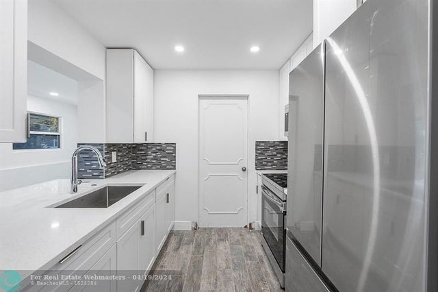 2 of 11 - 370 S Golf Blvd, Pompano Beach, FL