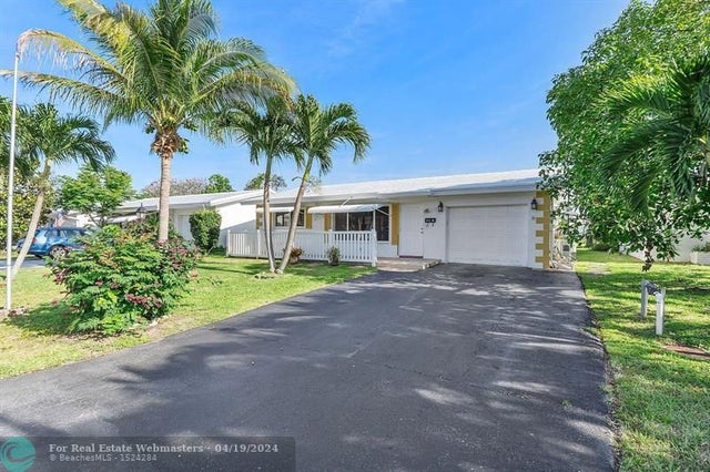 5 of 11 - 370 S Golf Blvd, Pompano Beach, FL